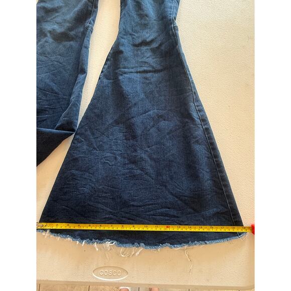 Free People Just Float on Flare Sz 26 High Rise Raw Hem Jeans - Picture 6 of 6